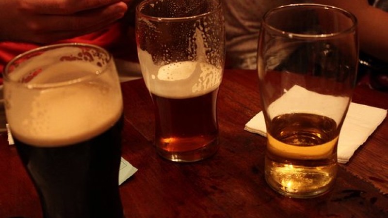 Bares y boliches cerrados en Mendoza: hasta cuándo y qué hora